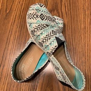 TOMS Women's Classics Blue Multi Tribal Print